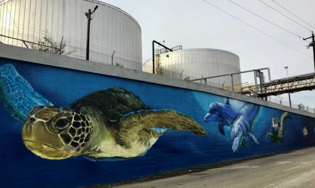 Aquarium mural splashes color on East End
