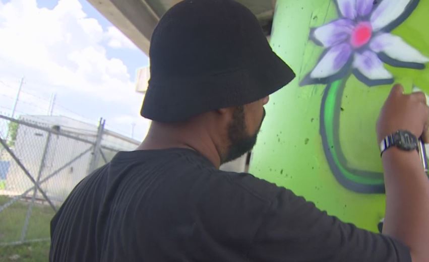 Big Walls Big Dreams brings festive mural-painting experience to Houston